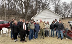 Walz, Petersen visit Lundell farm