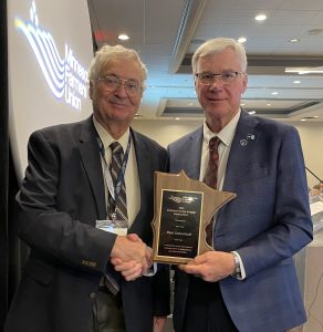 Paul Sobocinski and MFU President Gary Wertish.