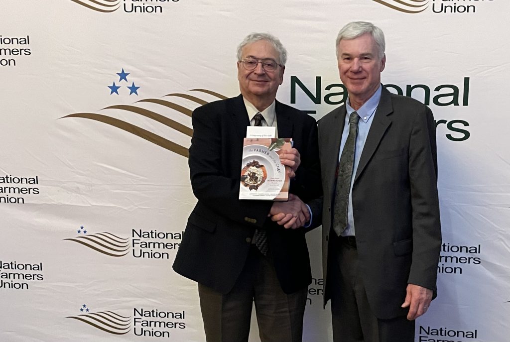 Paul Sobocinski and MFU President Gary Wertish.